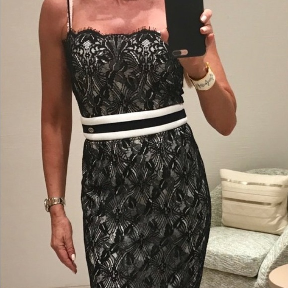 $3700 Chanel Pre-Spring 2017 Black Lace 17P Dress - Picture 2 of 15